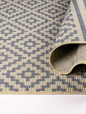 Geometric Harmony Rug side view showing woven pattern
